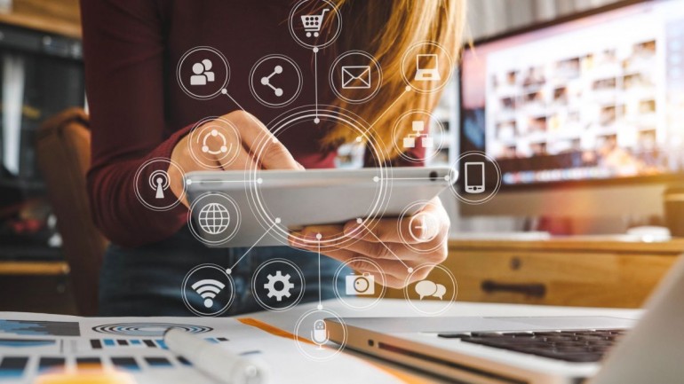 Ieșirea antreprenorilor pe online, soluție pe timp de criză. Ieșirea antreprenorilor pe online, soluție pe timp de criză.